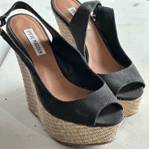 Steve Madden Black Linen Wedges